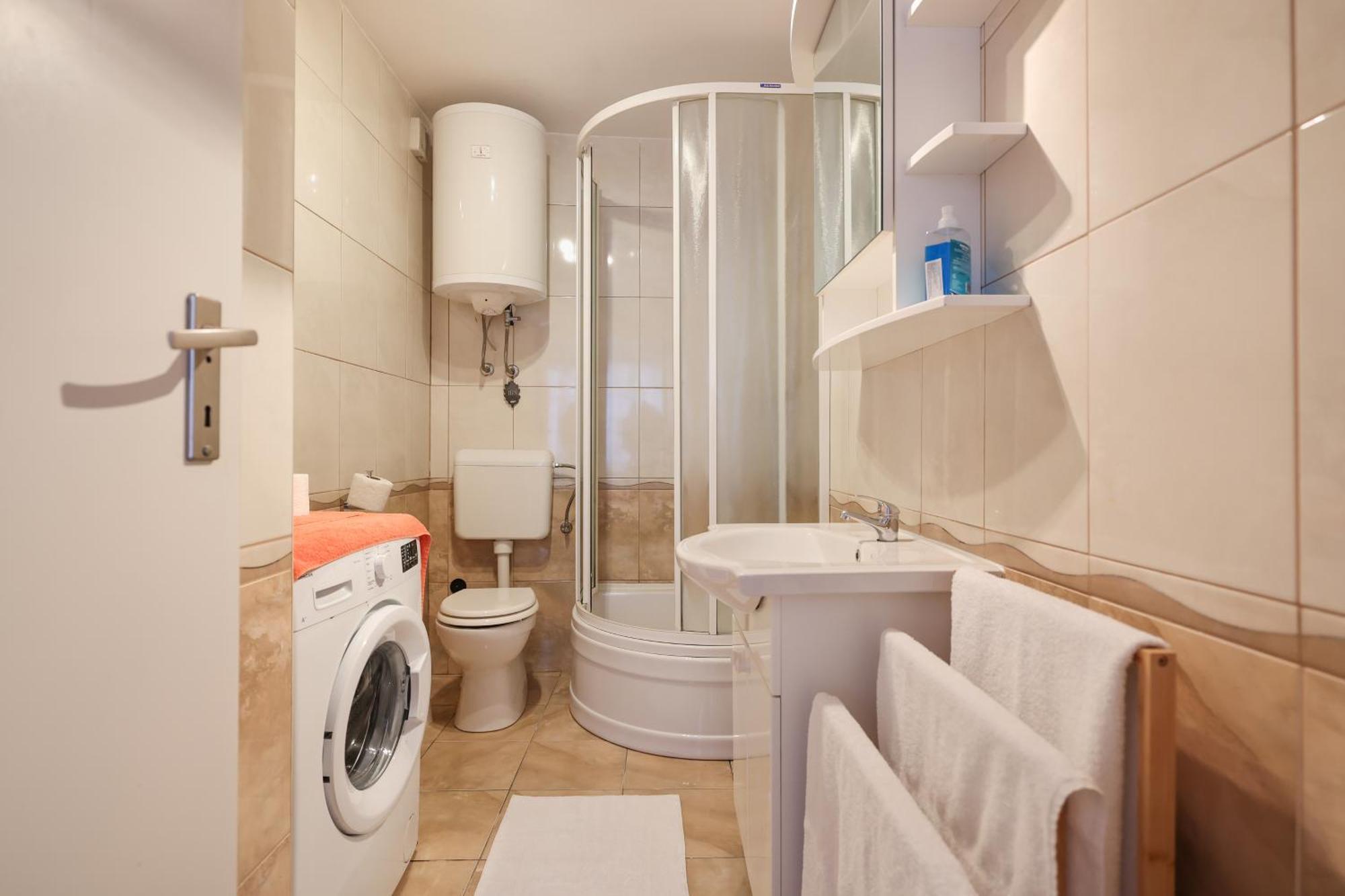 Viva - 2 Bedroom Apt In City Centar Zadar Exterior photo