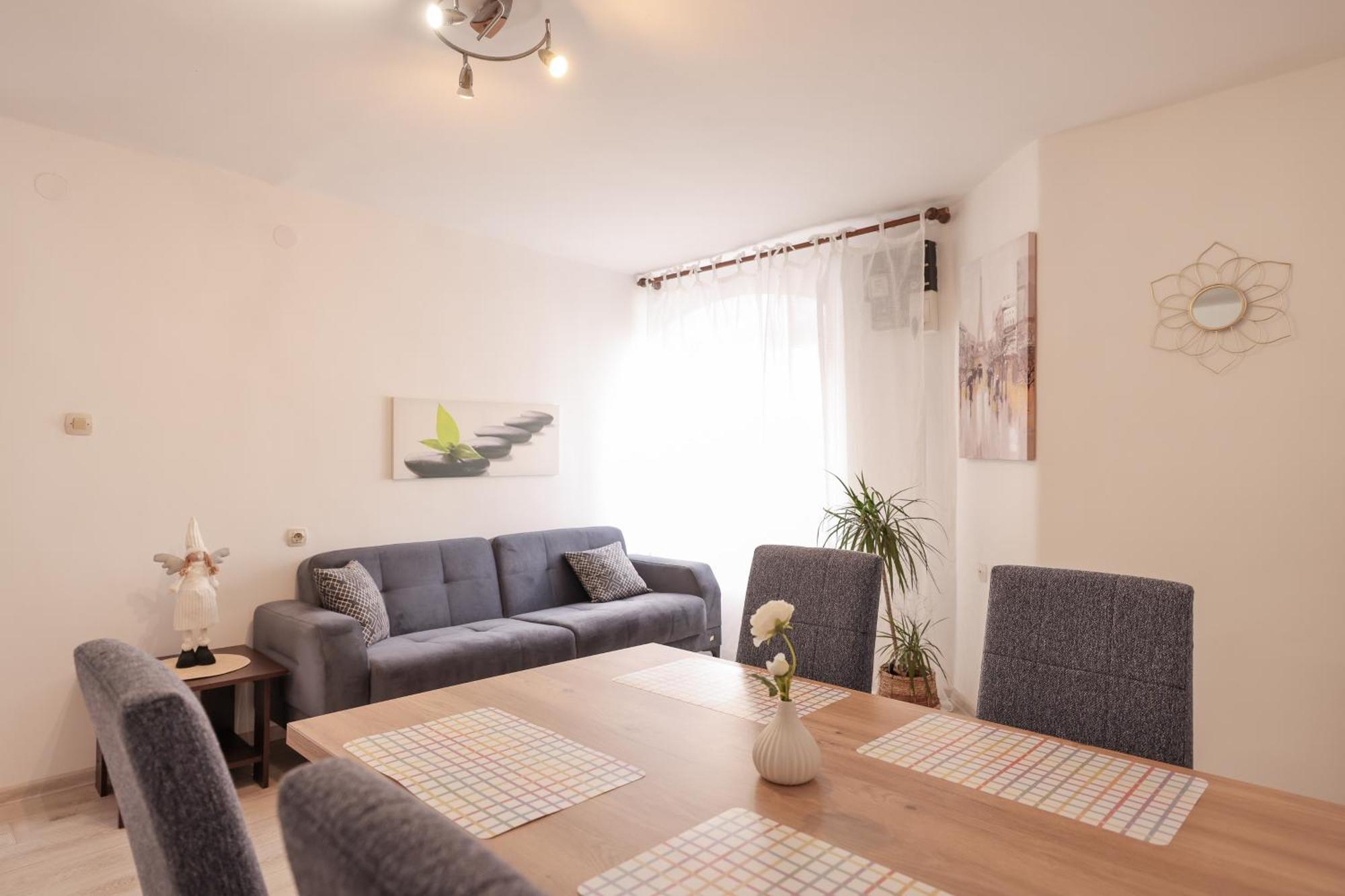 Viva - 2 Bedroom Apt In City Centar Zadar Exterior photo