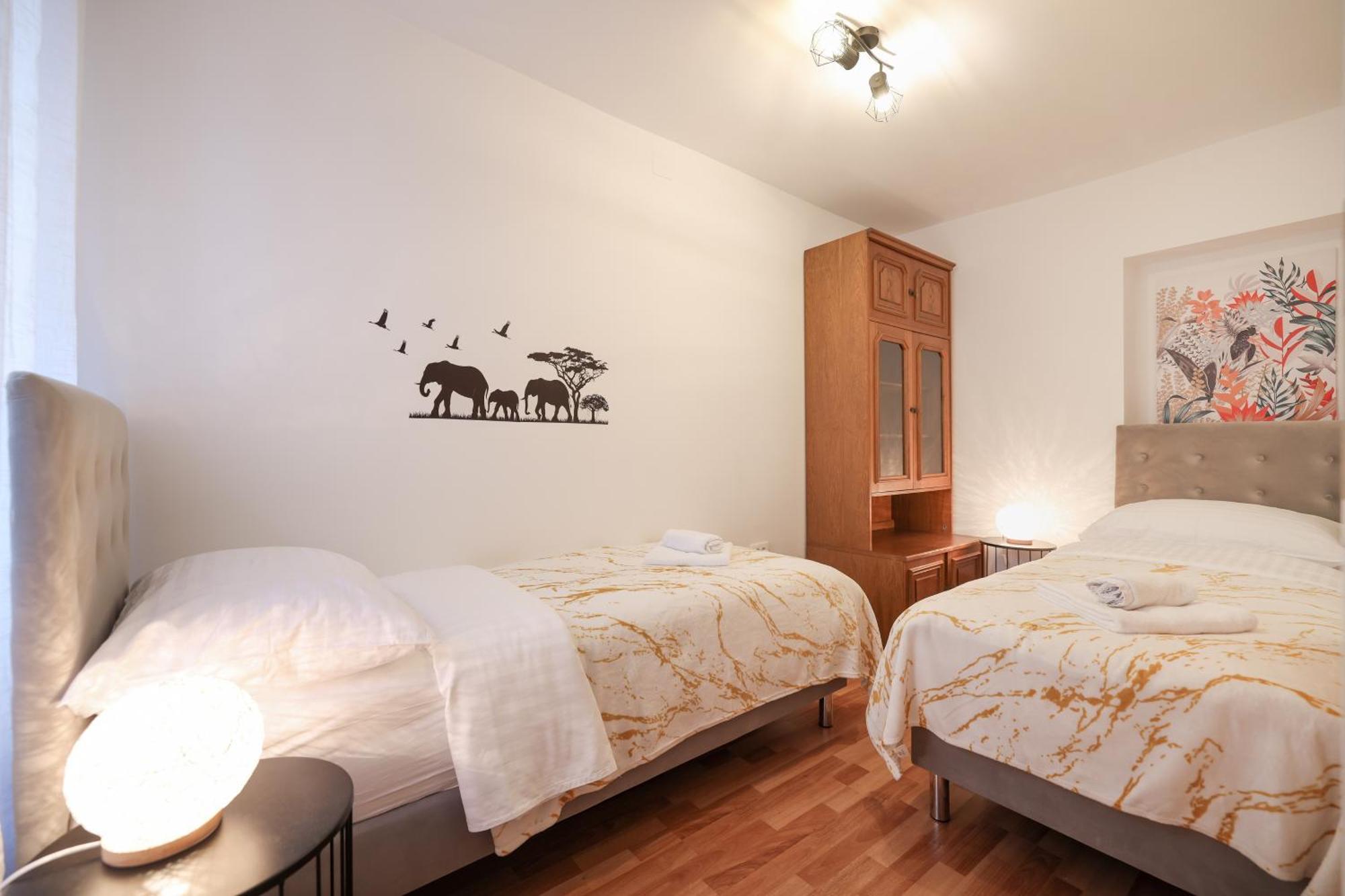 Viva - 2 Bedroom Apt In City Centar Zadar Exterior photo